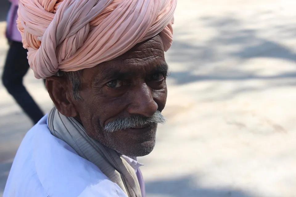 old man 658798 960 720 - INDIE: Radżastan i wycieczka na Goa