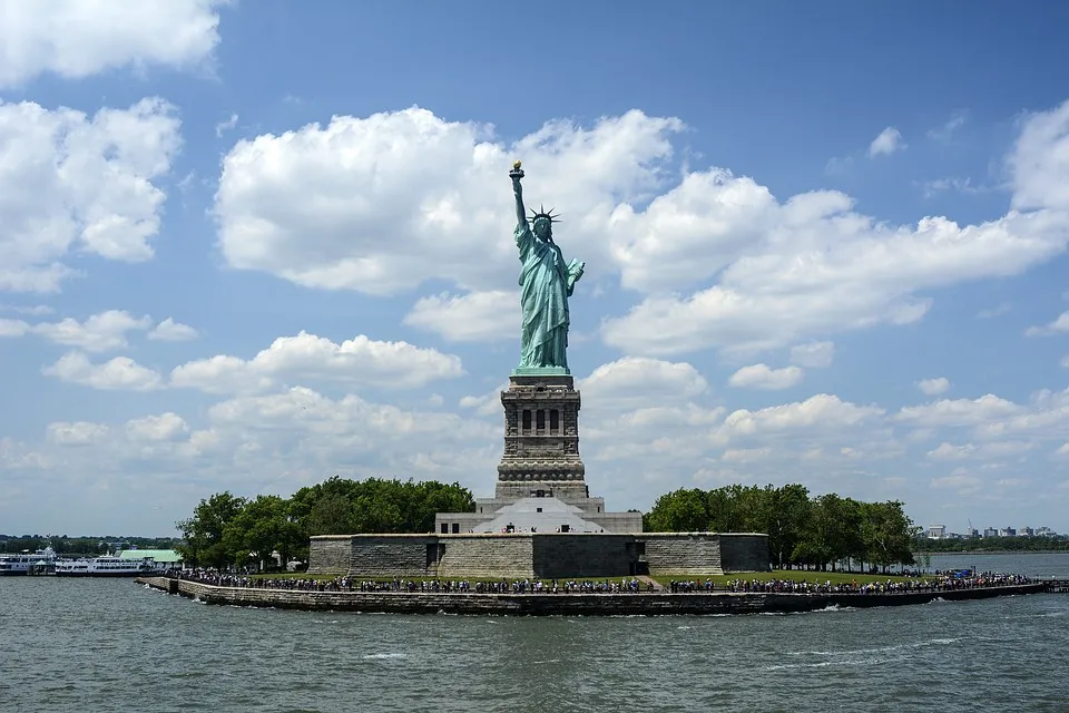 statue of liberty 1075752 960 720 - USA: wzdłuż i wszerz!
